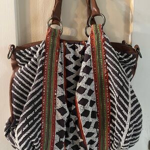 Stylish Black and White Bead Pattern Bag